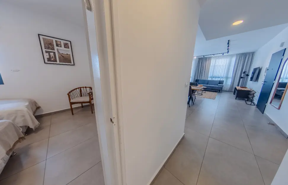 דירה עם מרפסת מהסלון